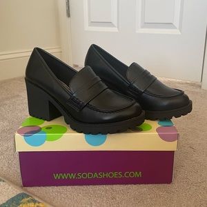 SOLD | NWOT Soda Shoes Style Keys in Black